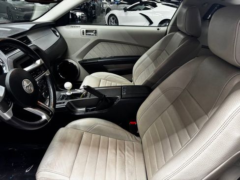 Used 2011 Ford Mustang GT Premium w/ Brembo Brake Pkg RWD image 34