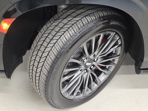 Used 2023 Cadillac Escalade ESV V AWD/4WD image 50