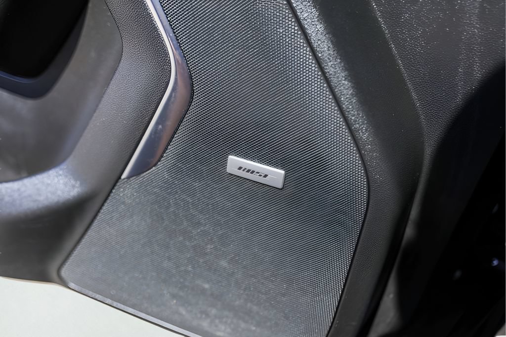 Used 2023 GMC Yukon AT4 AWD/4WD image 25
