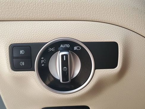 Used 2017 Mercedes-Benz GLA 250 image 23