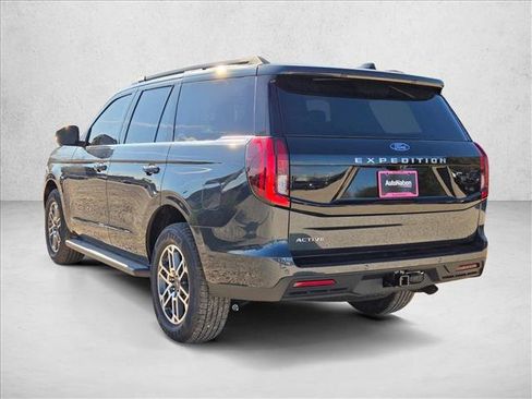 New 2026 Ford Expedition Active image 9