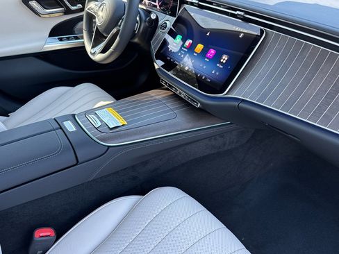 New 2026 Mercedes-Benz E 350 4MATIC Sedan image 18