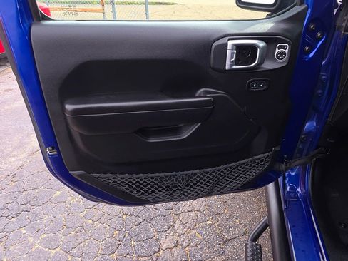 Used 2018 Jeep Wrangler Unlimited Sport S AWD/4WD image 27