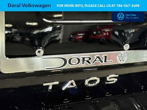 Used 2025 Volkswagen Taos SE FWD image 10