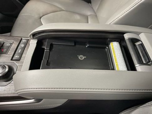 Used 2021 Toyota Highlander Limited image 21