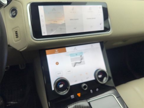 Used 2022 Land Rover Range Rover Velar R-Dynamic S image 62