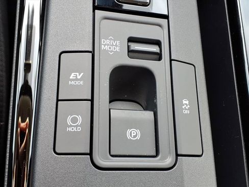 New 2026 Toyota Prius LE AWD/4WD image 17