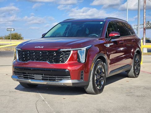 New 2025 Kia Sorento S image 2