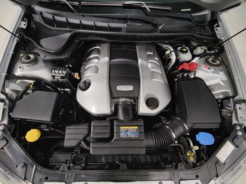 Used 2009 Pontiac G8 GXP RWD image 4