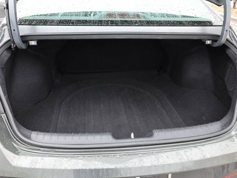 Used 2024 Hyundai Elantra SEL image 27