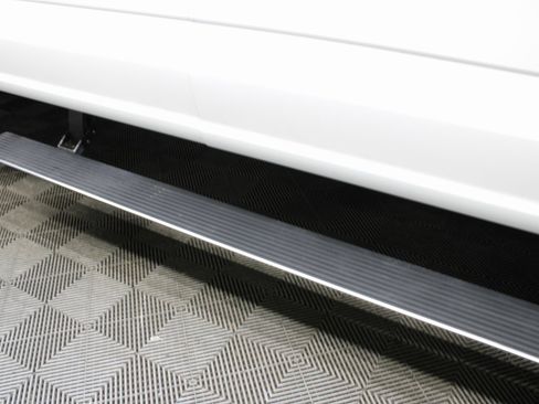 Used 2025 Ford F450 Platinum w/ FX4 Off-Road Package image 59