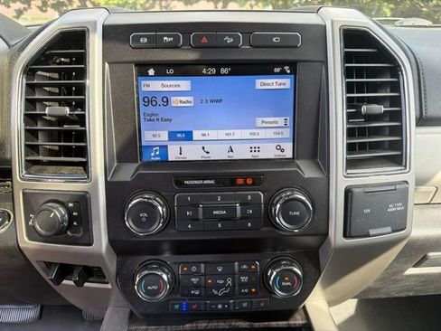 Used 2019 Ford F250 Lariat w/ Lariat Ultimate Package AWD/4WD image 26