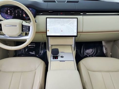 Used 2024 Land Rover Range Rover SE AWD/4WD image 18
