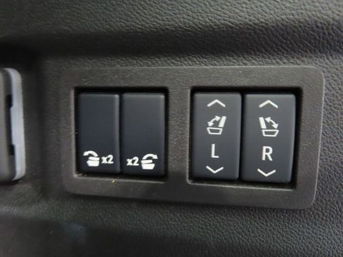 Used 2025 Chevrolet Tahoe RST w/ Comfort Package AWD/4WD image 44
