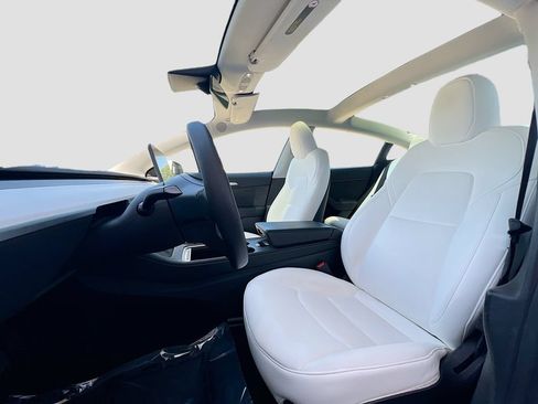 Used 2023 Tesla Model 3 Standard Range RWD image 17