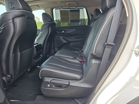 Used 2023 Acura MDX SH-AWD w/ Advance Package image 17