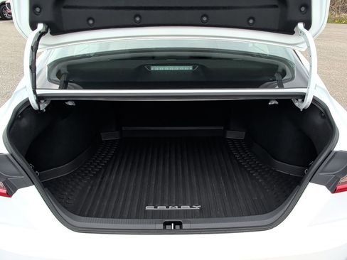 Used 2025 Toyota Camry SE w/ Convenience Package image 26