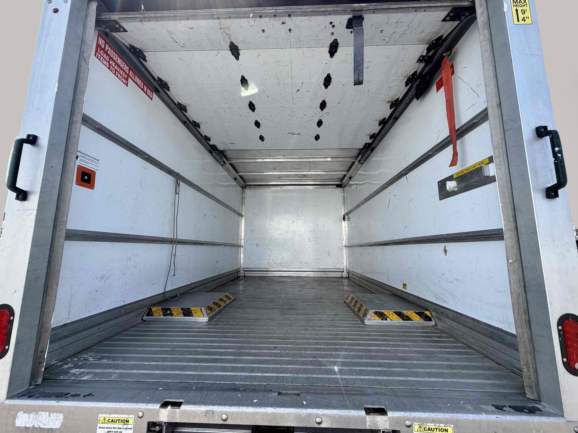 Used 2019 Ford Transit 350 156 DRW RWD image 10