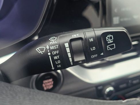 Used 2020 Kia Niro LXS image 25