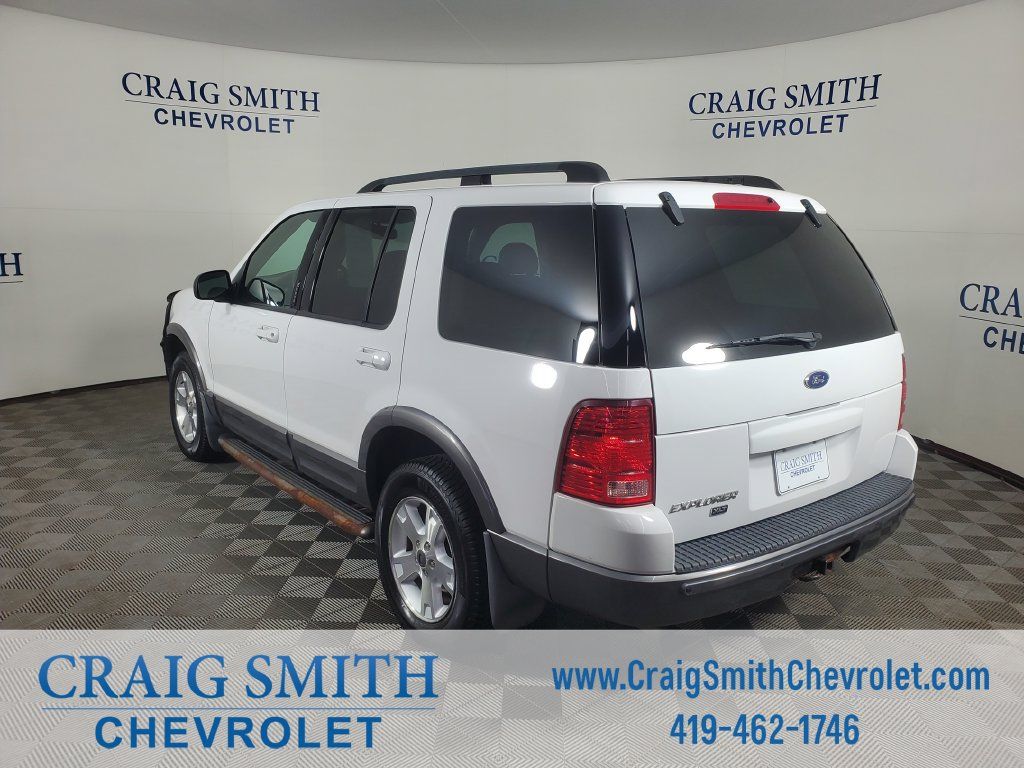 Used 2003 Ford Explorer XLT AWD/4WD image 3