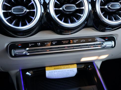 New 2026 Mercedes-Benz GLB 250 4MATIC image 26