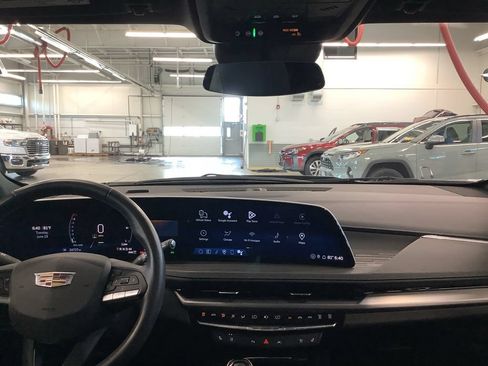 Used 2024 Cadillac XT4 Premium Luxury AWD/4WD image 14