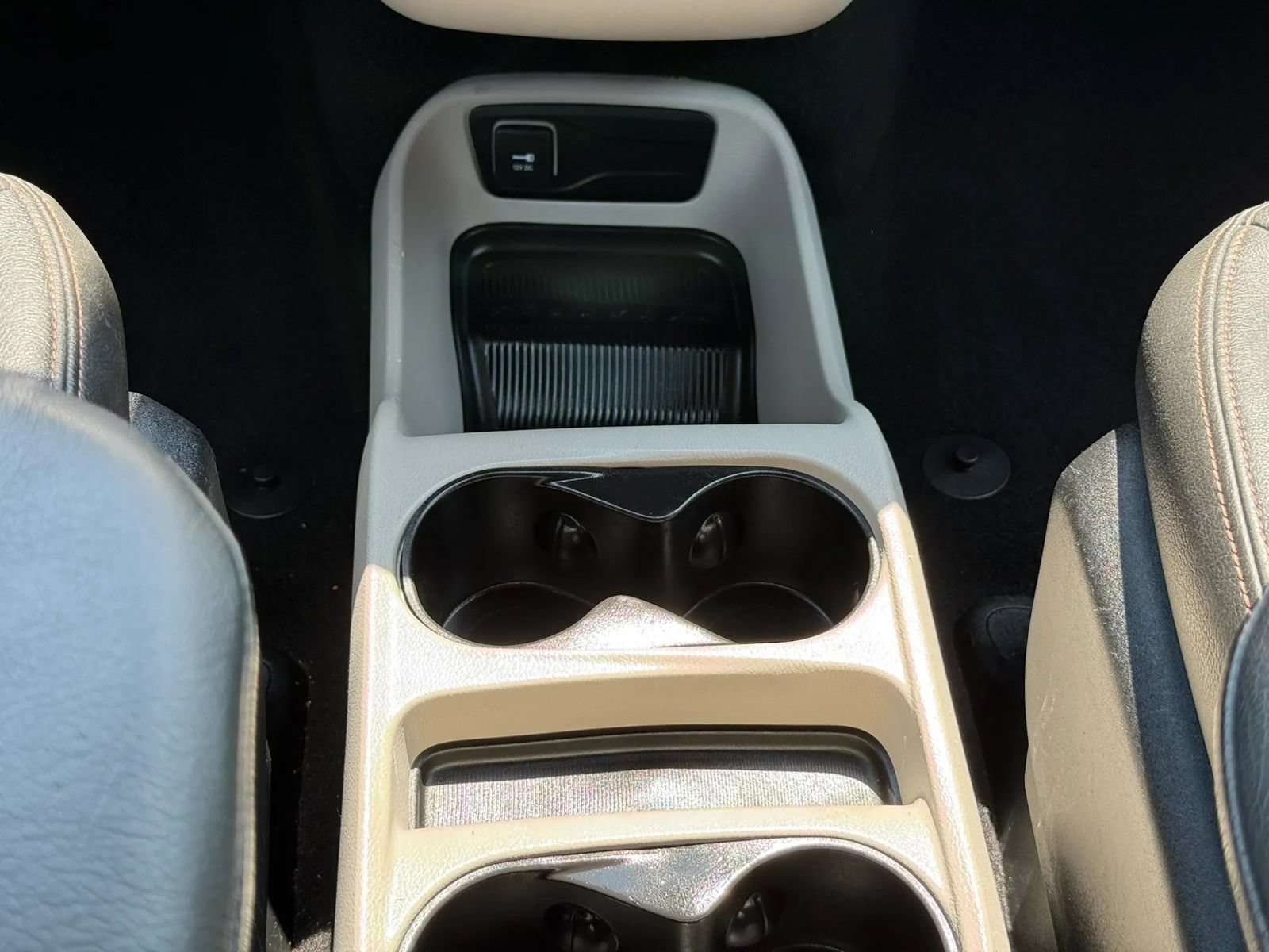 Used 2017 Chrysler Pacifica LX w/ Tire & Wheel Group FWD image 21