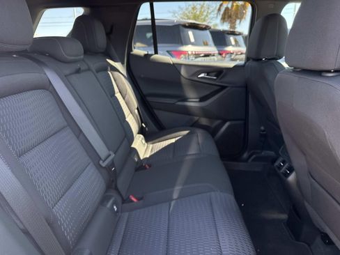 Used 2025 Chevrolet Equinox LT AWD/4WD image 10