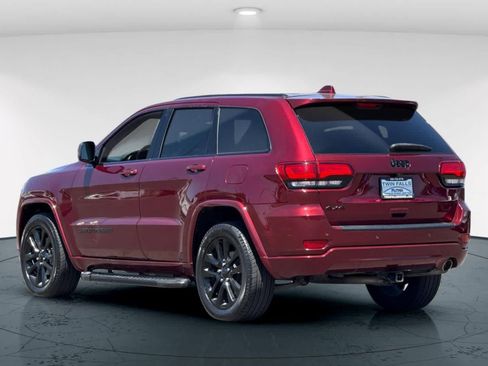Used 2019 Jeep Grand Cherokee Altitude AWD/4WD image 8