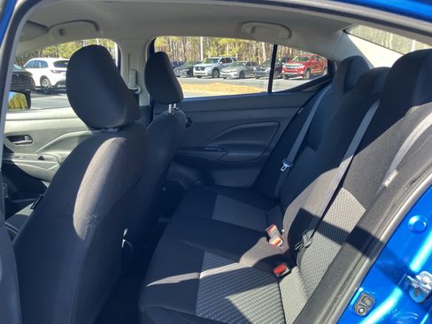 Used 2022 Nissan Versa S image 31