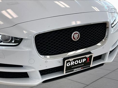 Used 2018 Jaguar XE Portfolio RWD image 29