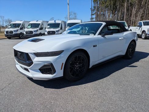 New 2026 Ford Mustang GT Premium w/ GT Performance Package RWD image 8