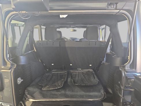 Used 2018 Jeep Wrangler Unlimited Sport S AWD/4WD image 15
