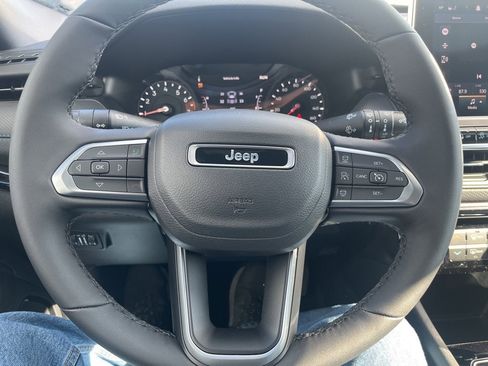 New 2026 Jeep Compass Limited image 20