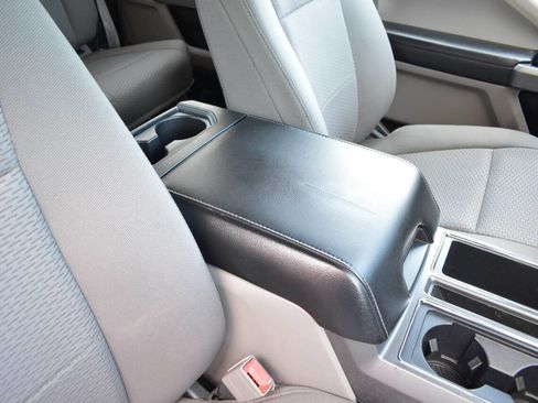 Used 2020 Ford F150 XLT image 41