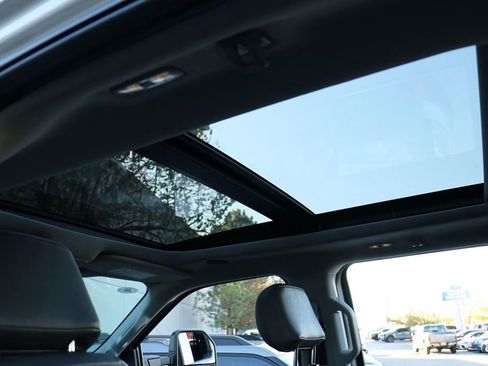 New 2026 Ford F250 Lariat w/ Black Appearance Package image 25