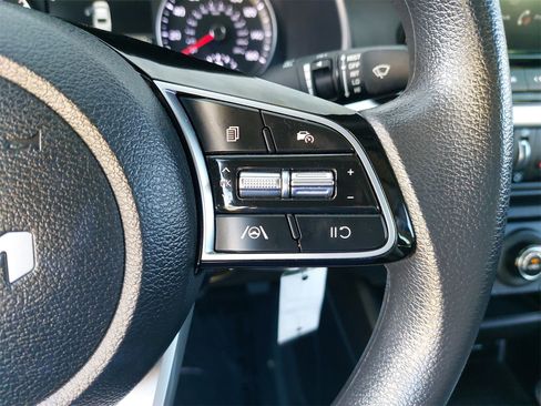 Certified 2023 Kia Forte LXS w/ LXS Technology Package image 18