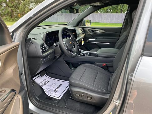New 2026 Chevrolet Traverse LT w/ LPO, Floor Liner Package AWD/4WD image 22