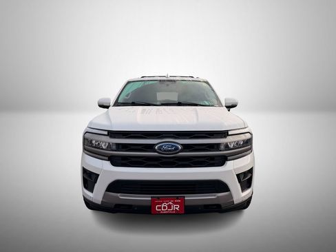 Used 2023 Ford Expedition XLT AWD/4WD image 7