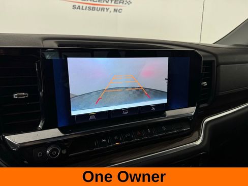 Used 2022 Chevrolet Silverado 1500 RST image 3