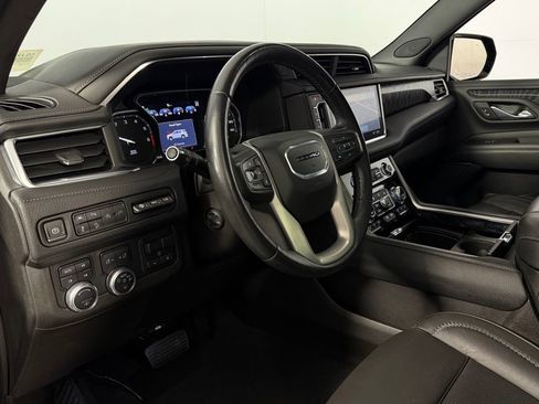 Used 2021 GMC Yukon Denali w/ Denali Ultimate Package image 28
