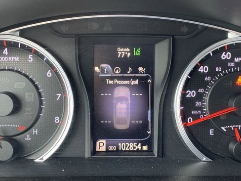 Certified 2017 Toyota Camry XSE FWD image 20