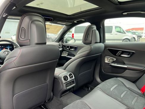 Used 2024 Mercedes-Benz C 43 AMG 4MATIC Sedan image 38