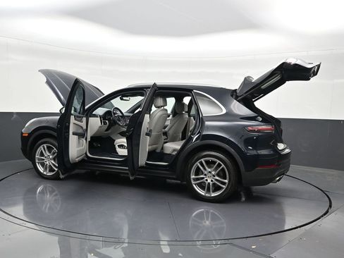 Used 2019 Porsche Cayenne S AWD/4WD image 33