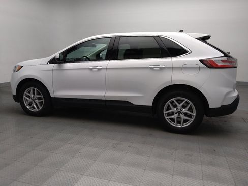 Used 2024 Ford Edge SEL image 3