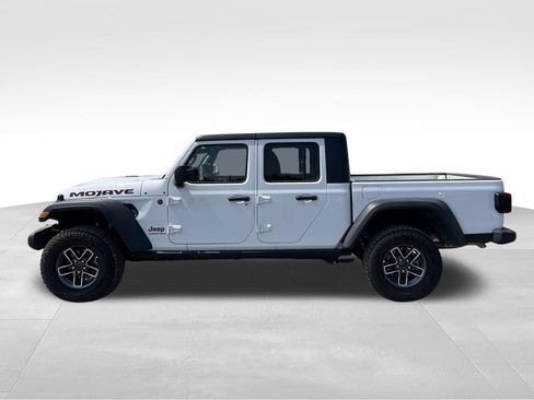 Used 2026 Jeep Gladiator Mojave AWD/4WD image 8