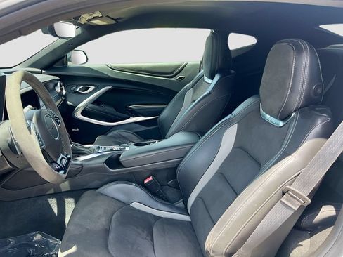 Used 2022 Chevrolet Camaro SS RWD image 21