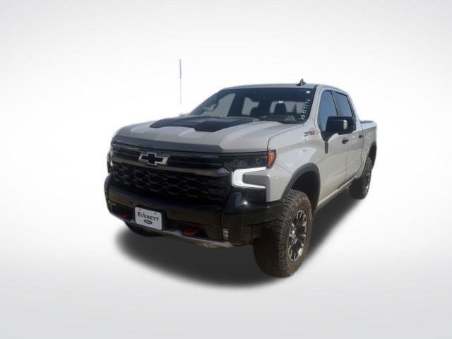 Used 2025 Chevrolet Silverado 1500 ZR2 w/ Technology Package AWD/4WD image 3