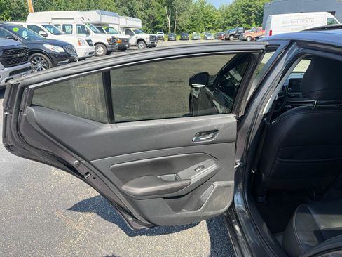 Used 2021 Nissan Altima 2.5 SR w/ SR Premium Package AWD/4WD image 24