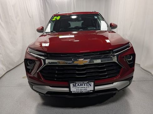 Used 2024 Chevrolet TrailBlazer LT w/ Convenience Package FWD image 8